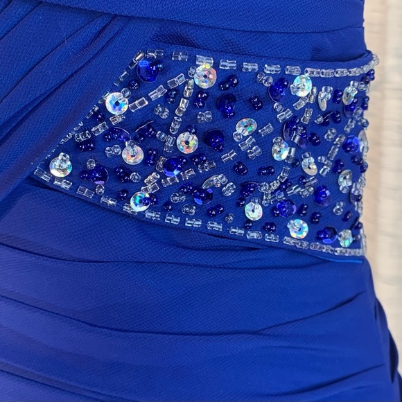 JJ’s House solid blue one shoulder party dress. - Picture 14 of 16
